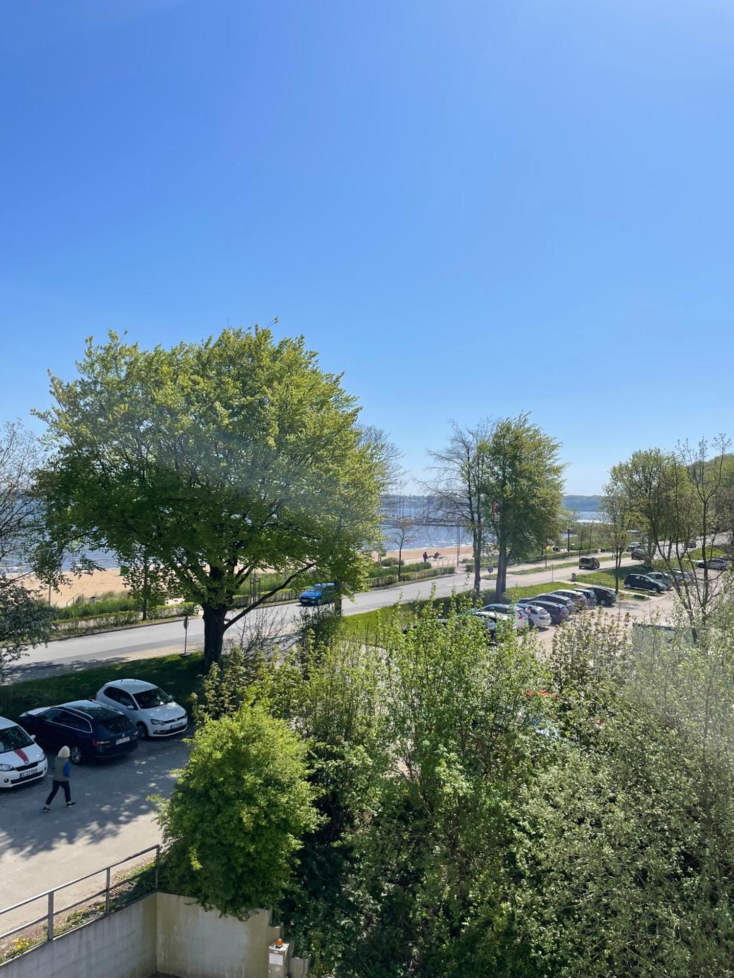 Strandliebe - Fewo Mit Meerblick Harrislee Bagian luar foto