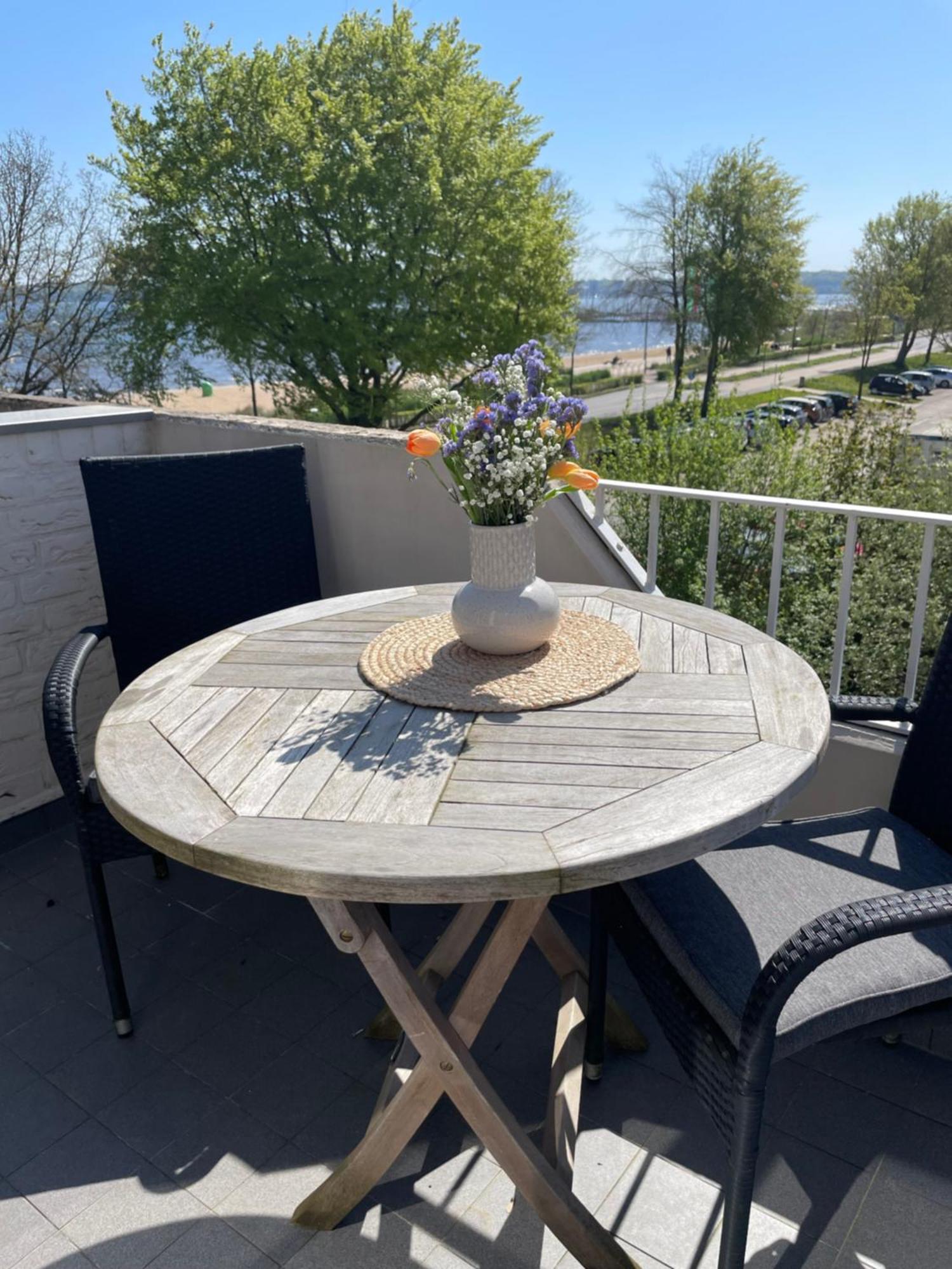 Strandliebe - Fewo Mit Meerblick Harrislee Bagian luar foto
